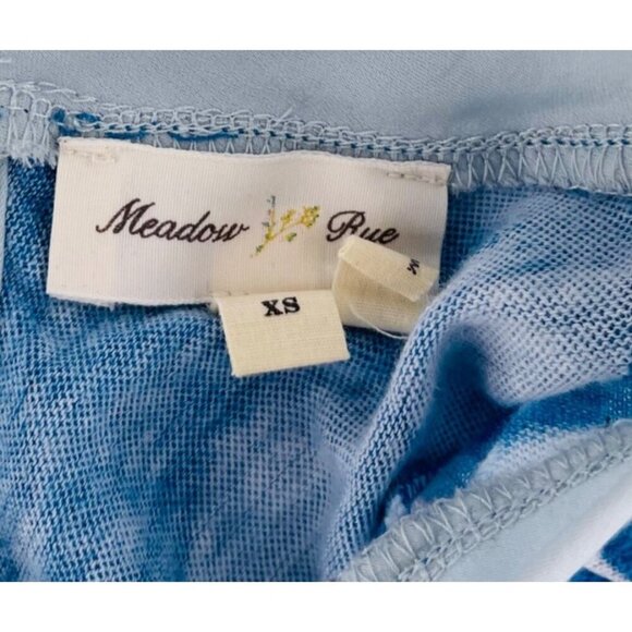 Meadow Rue XS Floral Blue Long Sleeve Asymmetrical Hem Top Womens - Picture 2 of 5